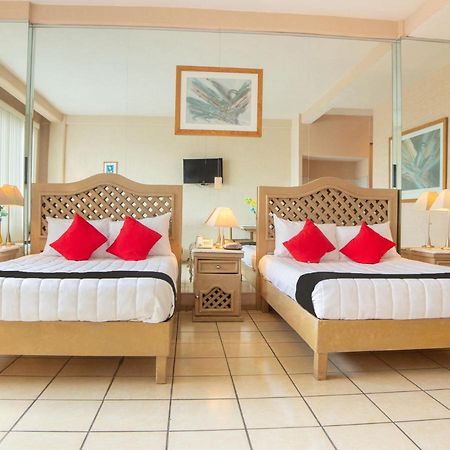 Capital O Hotel Villa Monini Πουέμπλα Εξωτερικό φωτογραφία